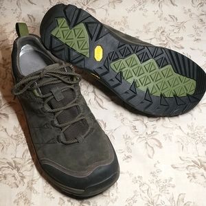 NWOT Teva Men's Arrowood Riva Waterproof Hiking Shoes